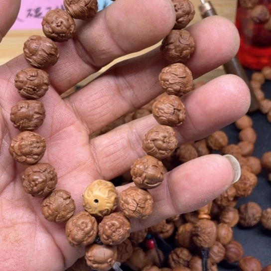 胡*糊龙纹桃核横财手串