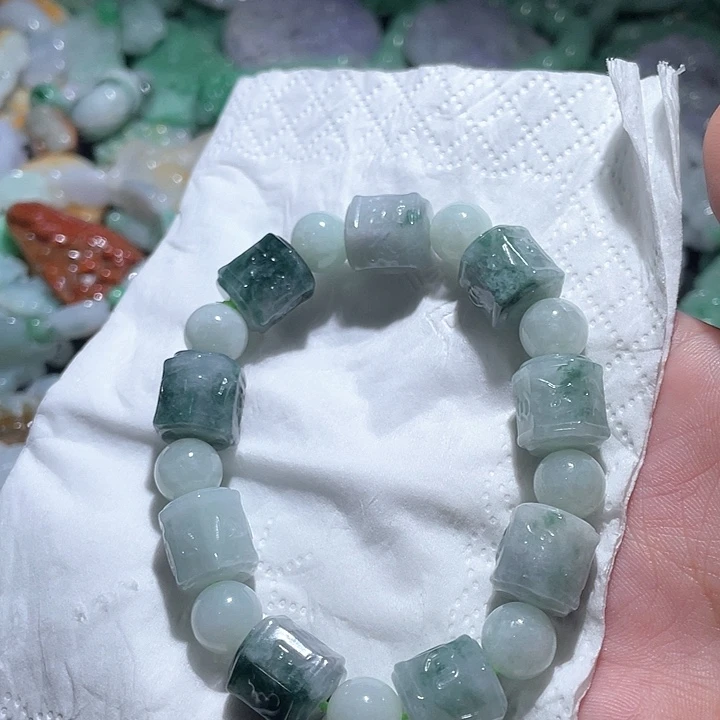 颈饰未镶嵌翡翠天