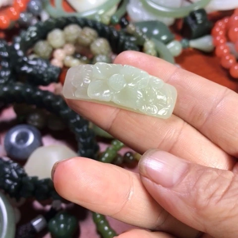 未镶嵌和田玉手机链