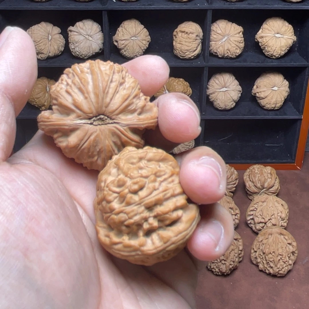 盹***盹文玩核桃吊坠白狮子