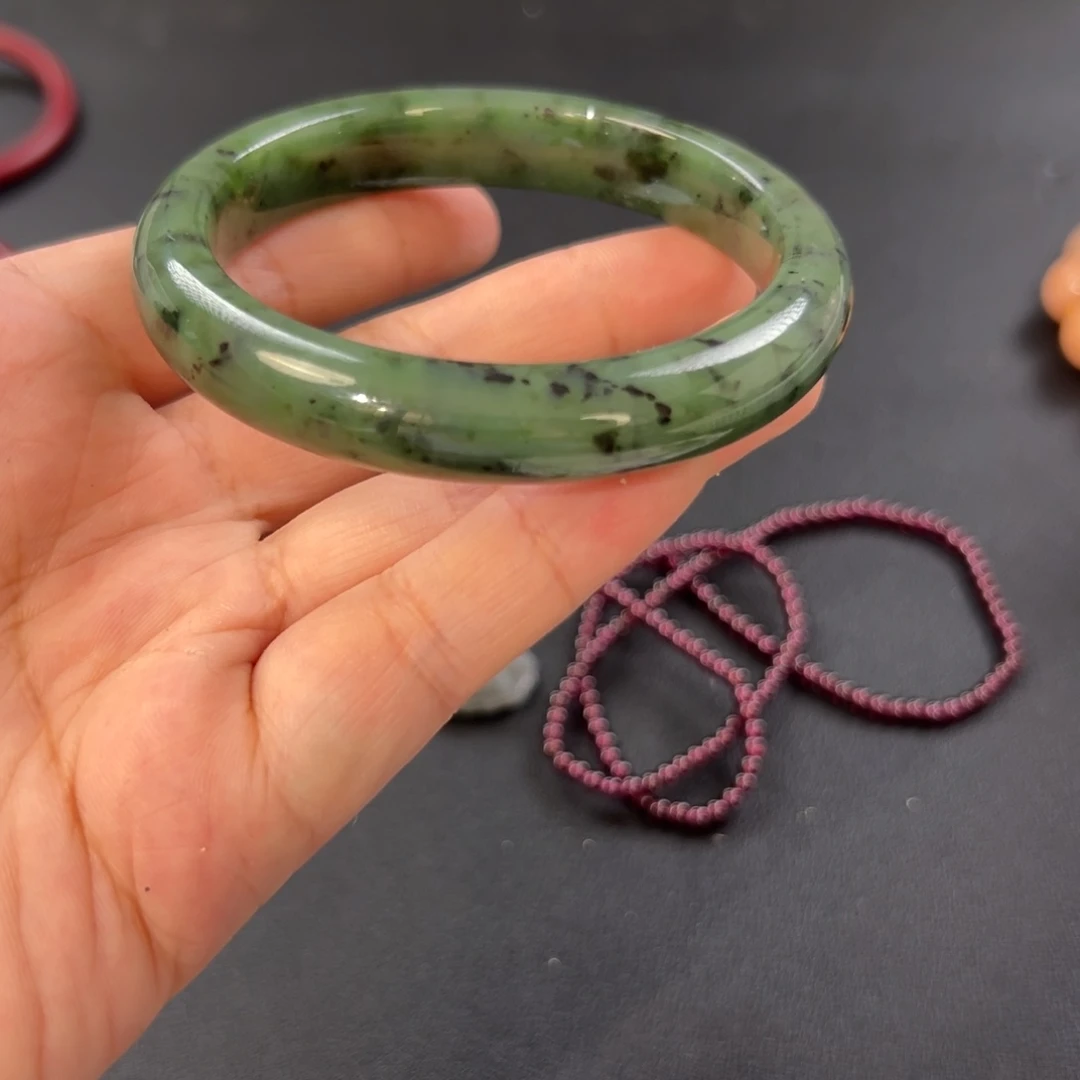 和田玉手镯未镶嵌59.7圈围259微瑕