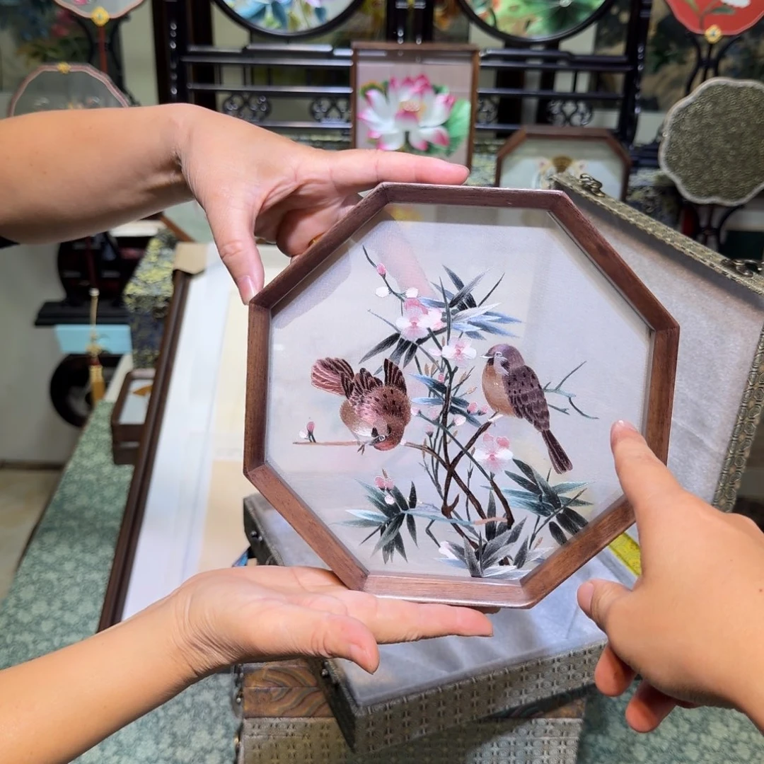 刺绣手工苏绣工艺制作技艺精湛