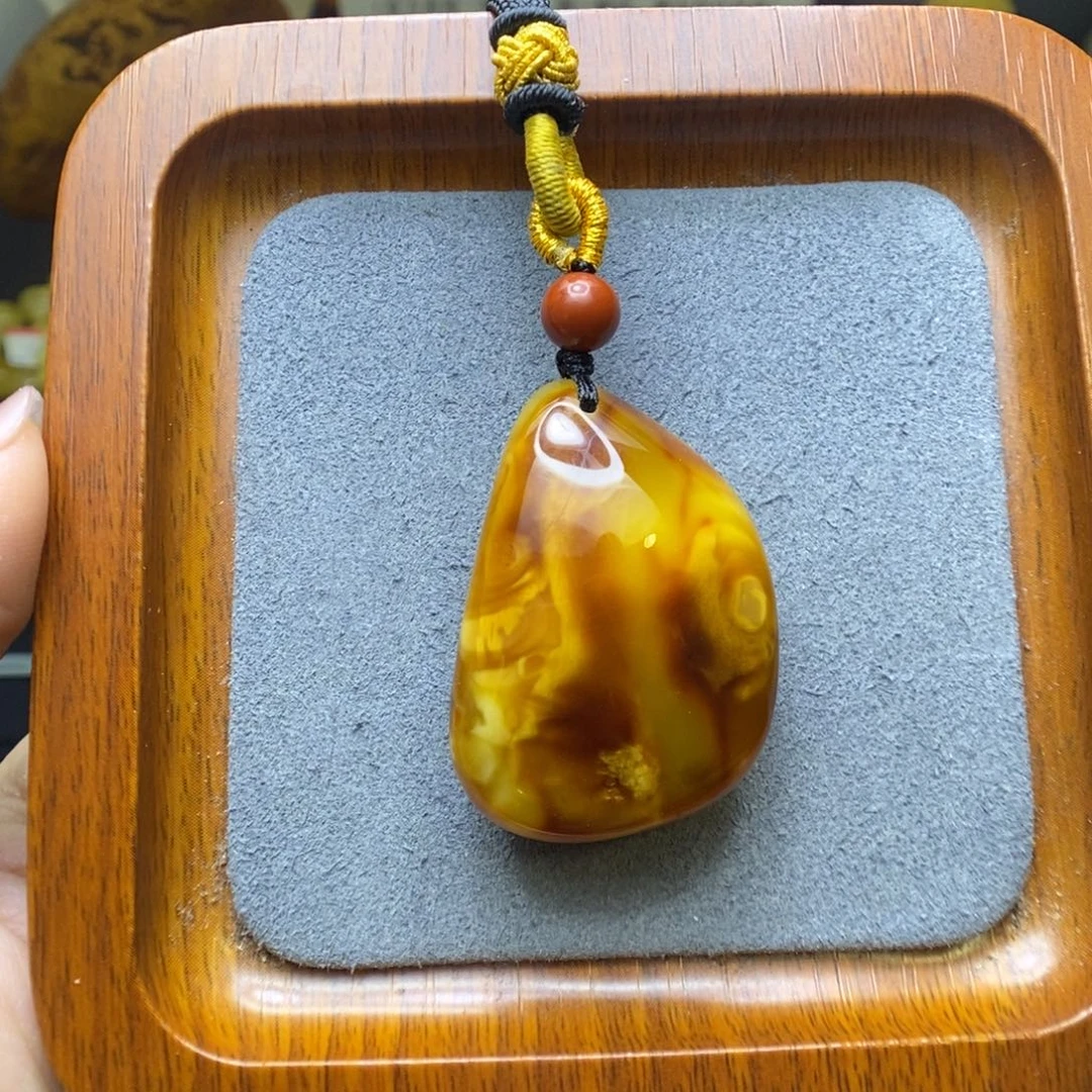 未镶嵌颈饰蜜蜡荷**带郎