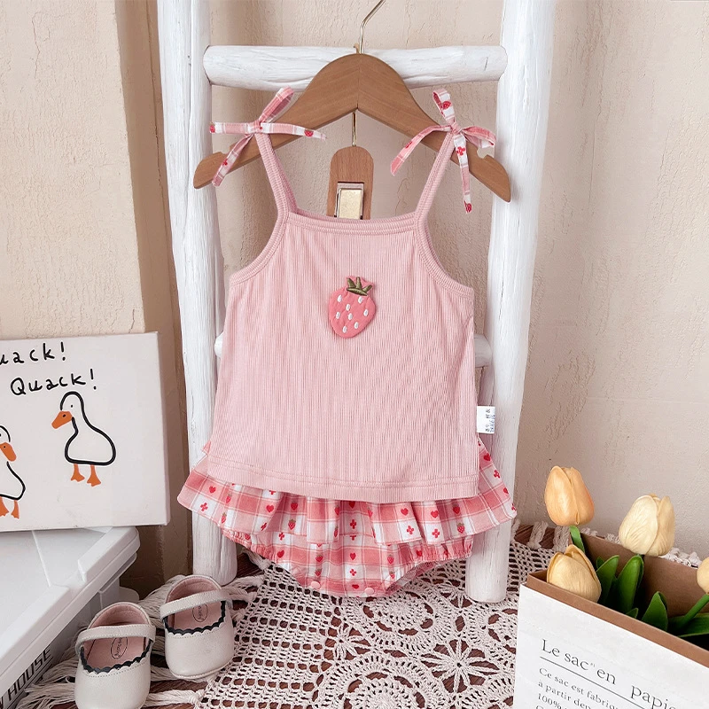 新款女宝宝夏季吊带衫小草莓可爱公主包屁裙婴儿分体套装夏装衣服