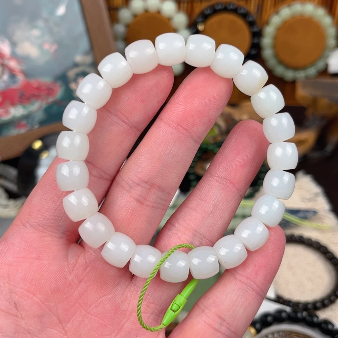 慕***岩和田玉未镶嵌手链