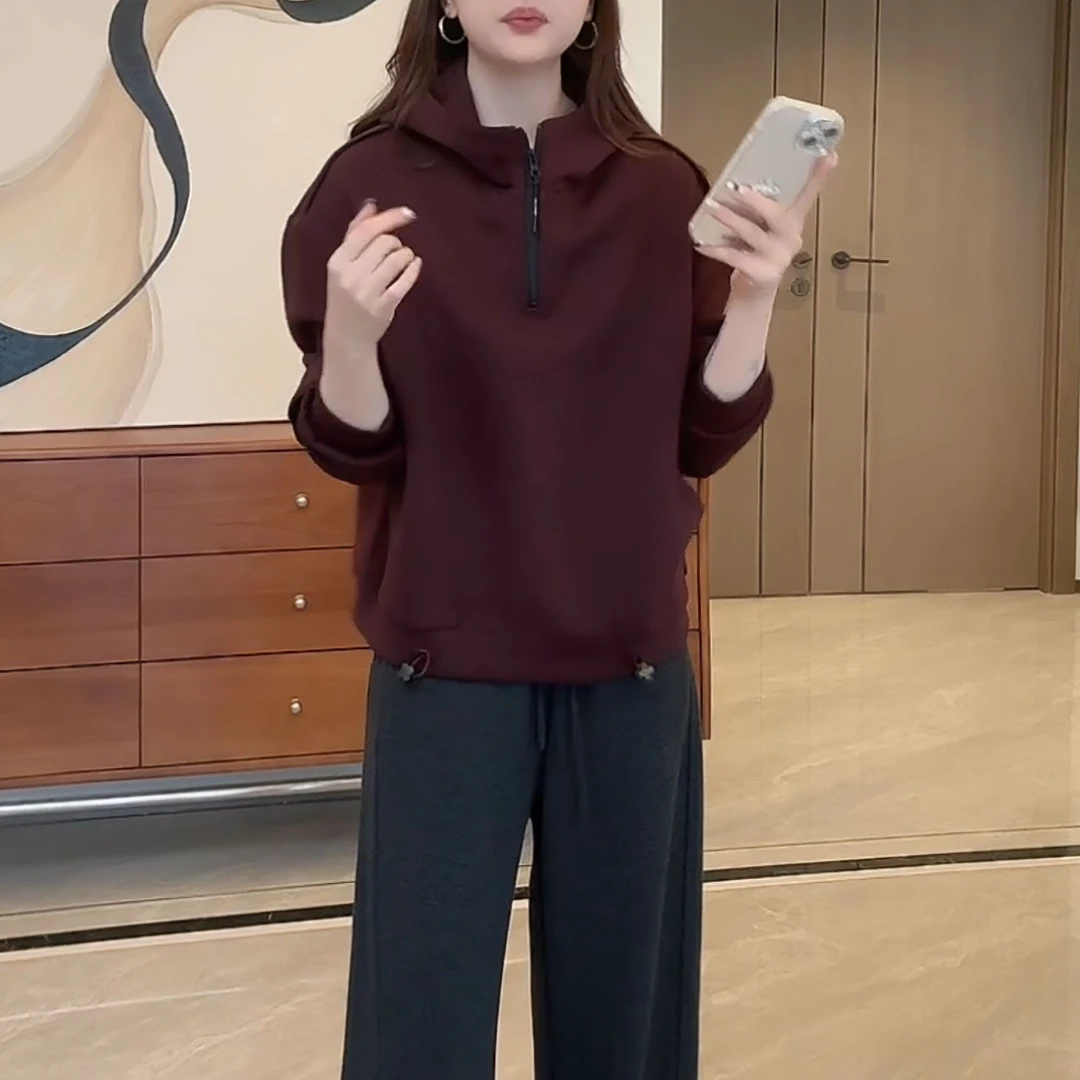 新款简约宽松减龄小众百搭小个子线条半拉链连帽卫衣LK2506747