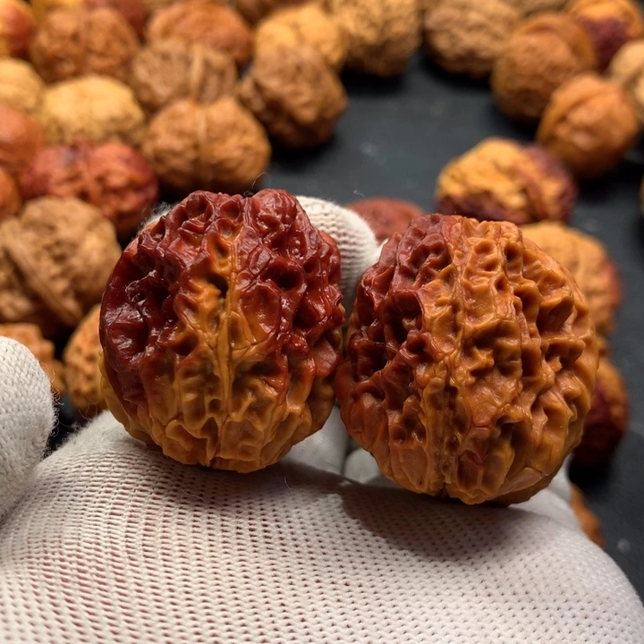 文玩核桃吊坠19……….