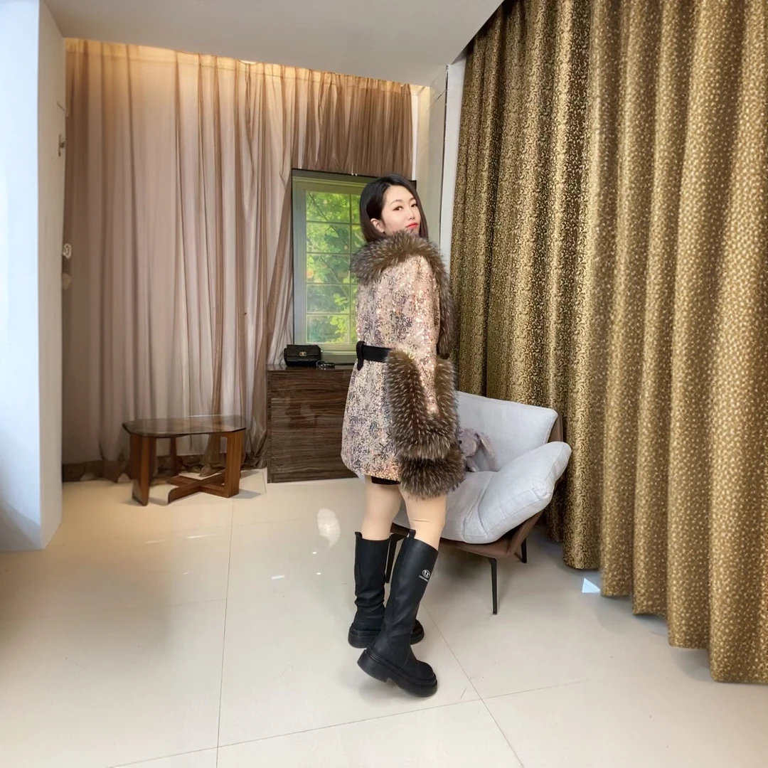 2467冬季美拉德色系中长款亮片轻奢时尚腰带款女装羽绒保暖外套