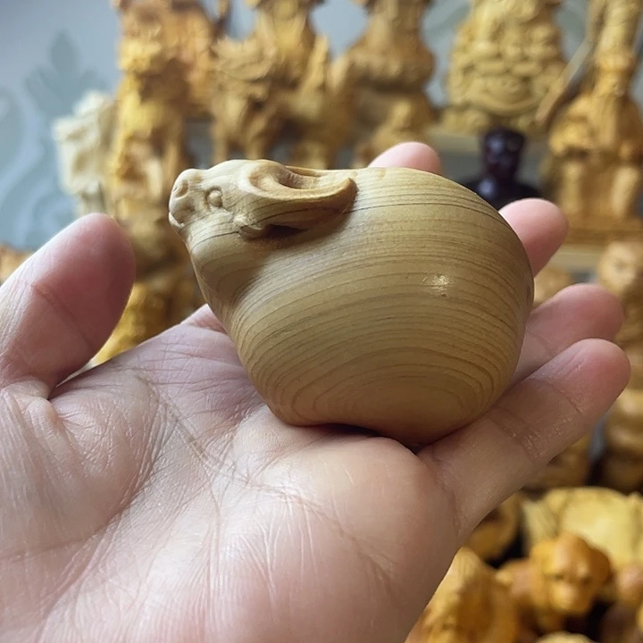 柏木（崖柏）生肖牛