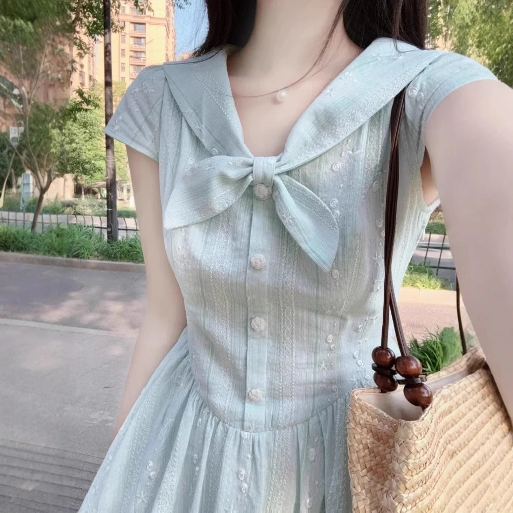 小清新蓝色海军领短袖连衣裙女2025年夏日绝美高级感掐腰A字长裙