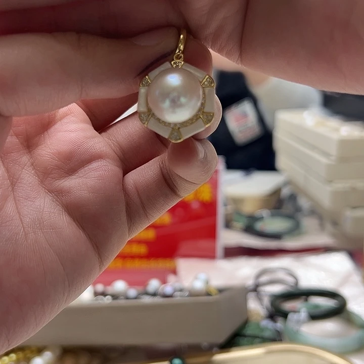 颈饰淡水珍珠18K金镶嵌