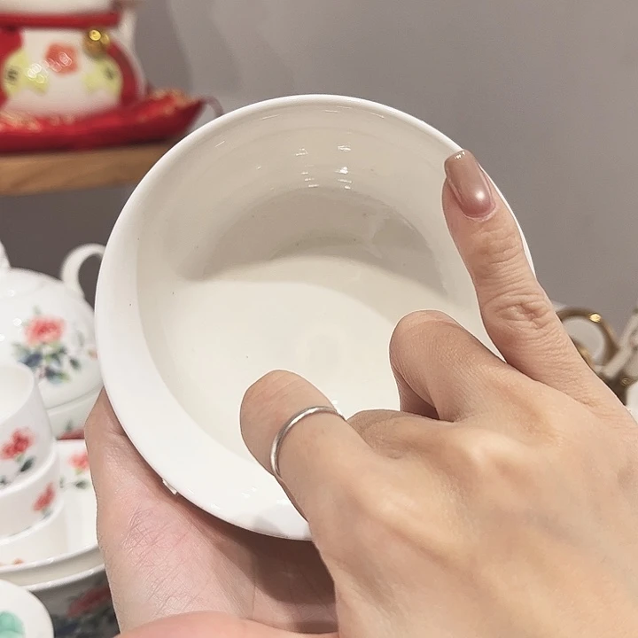 h***g瓷片米碗4.5碗4个加2个（瑕疵不影响使用）共6