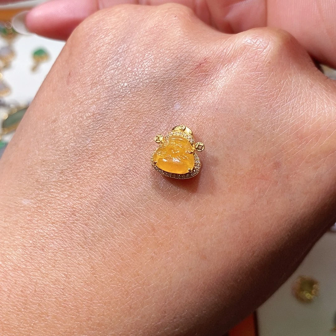 A***妈翡翠18K金镶嵌吊坠(不含链)