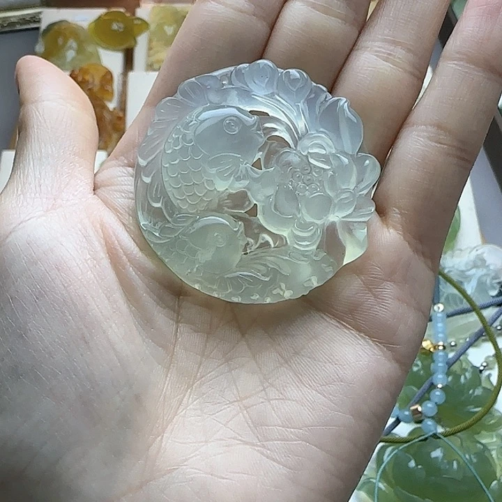 蛇纹石玉颈饰未镶嵌玉*清