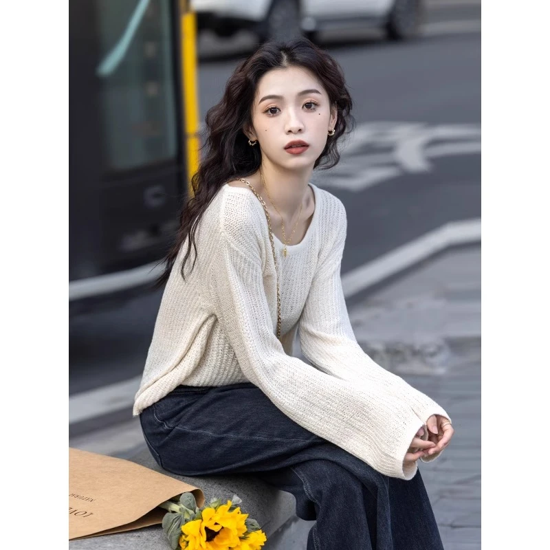 2025春夏新款时尚圆领宽松罩衫镂空针织衫上衣搭配牛仔裤一整套女