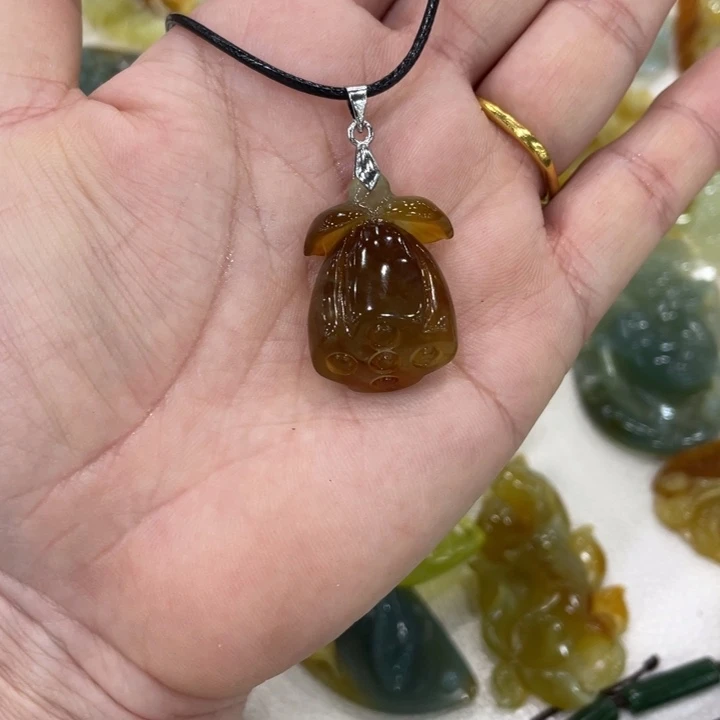 蛇纹石玉合金颈饰