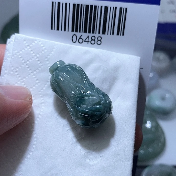 翡翠未镶嵌颈饰天光墟翡翠市场现金代购