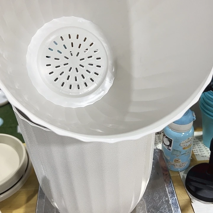 微瑕竖纹FA270口26高30白色无托2只