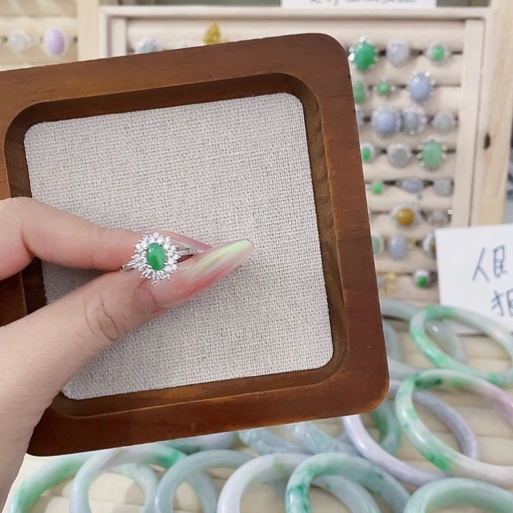 翡翠未镶嵌颈饰天然翡翠Ａ货