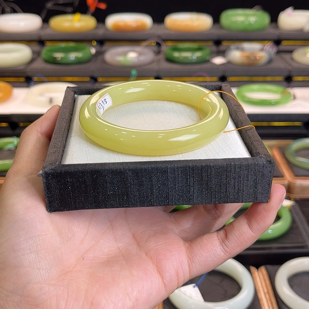 和田玉未镶嵌手镯黄口圆条