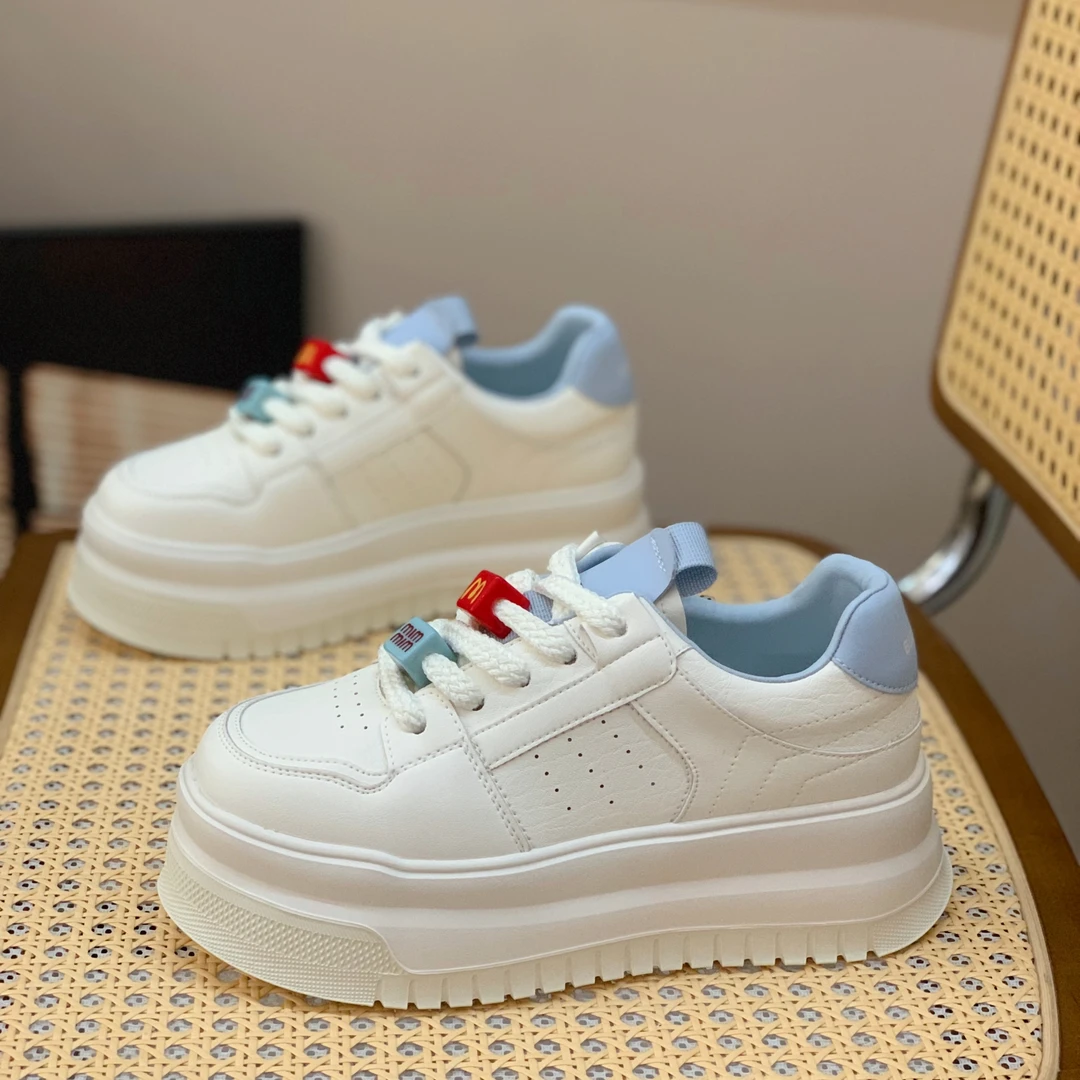 欧洲站真皮轻便休闲鞋女2025春季新款百搭增高厚底显腿长拼色板鞋