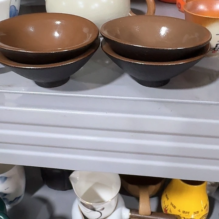 主人杯一个，瓷。。品茗瓷