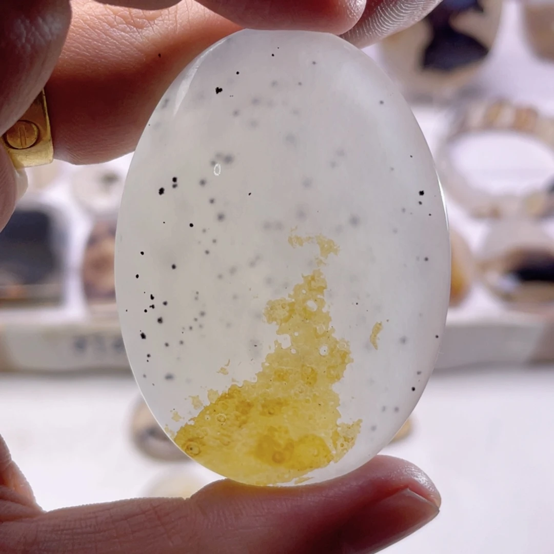 玛瑙/玉髓未镶嵌珠宝奇石