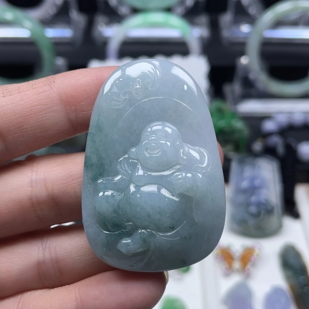 翡翠未镶嵌颈饰佛公牌