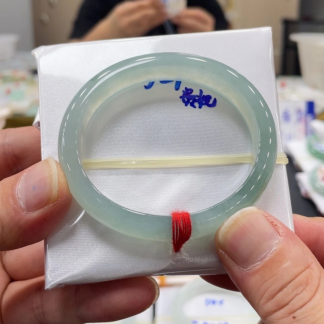 未镶嵌手镯翡翠翡翠