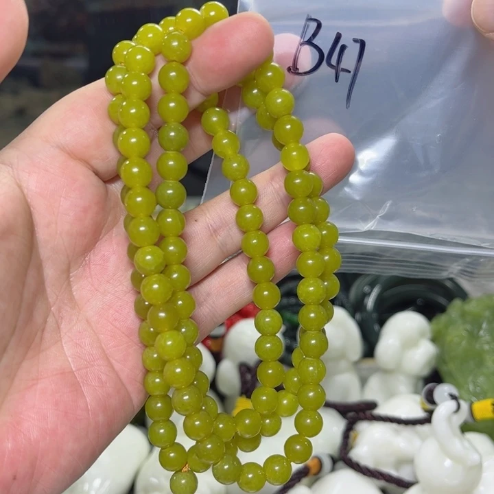 蛇纹石玉颈饰未镶嵌小*