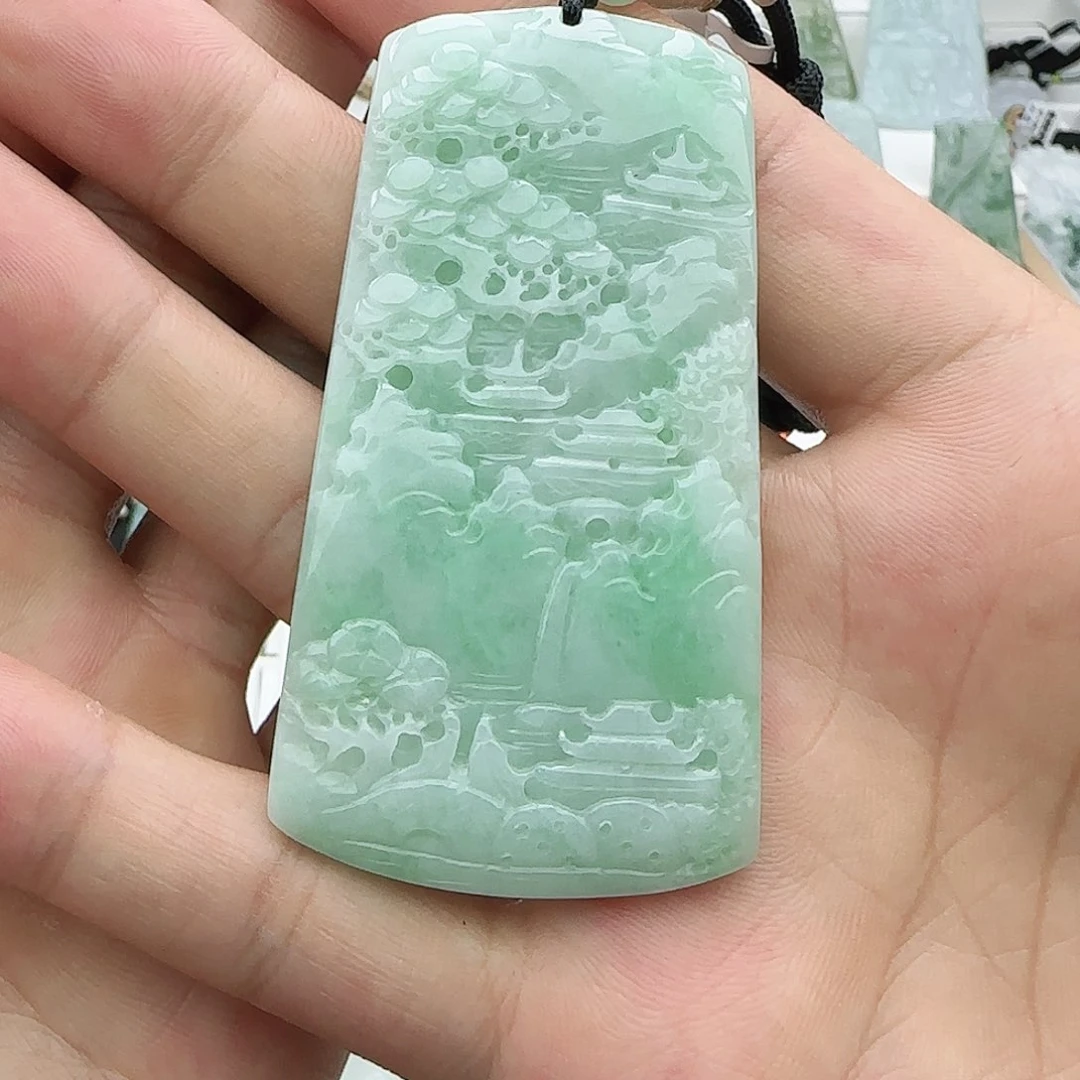 柒***八翡翠未镶嵌颈饰翡翠