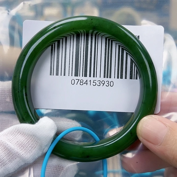 和田玉手镯未镶嵌包容61