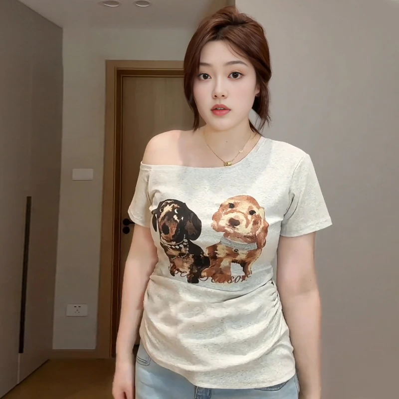 大码胖mm美式辣妹印花小狗斜肩短袖T恤女夏季修身显瘦不规则上衣
