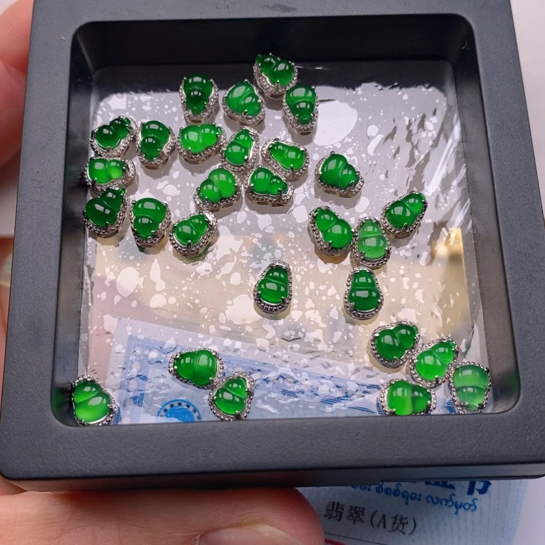 翡翠颈饰银S925镶嵌葫芦吊坠