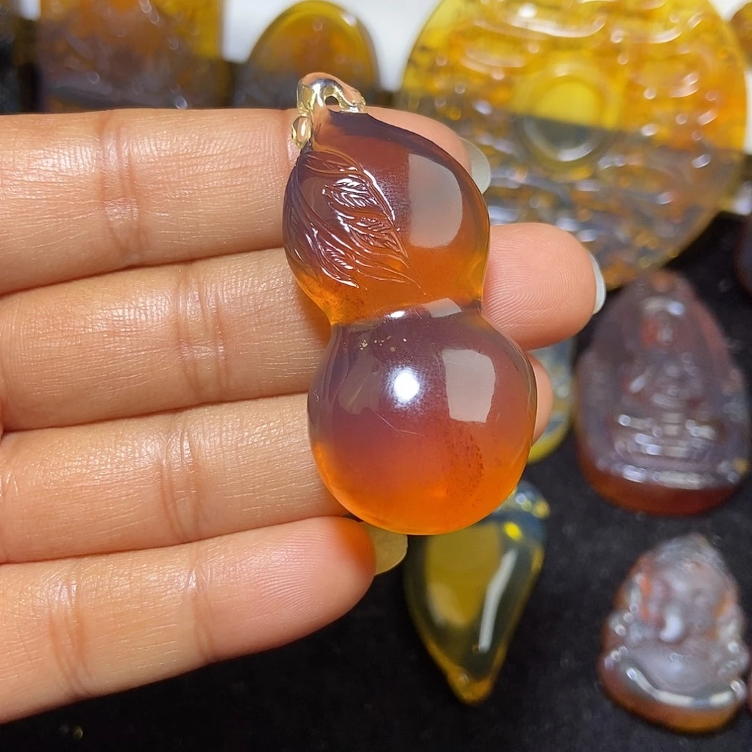 琥珀未镶嵌颈饰缅甸天然琥珀吊坠