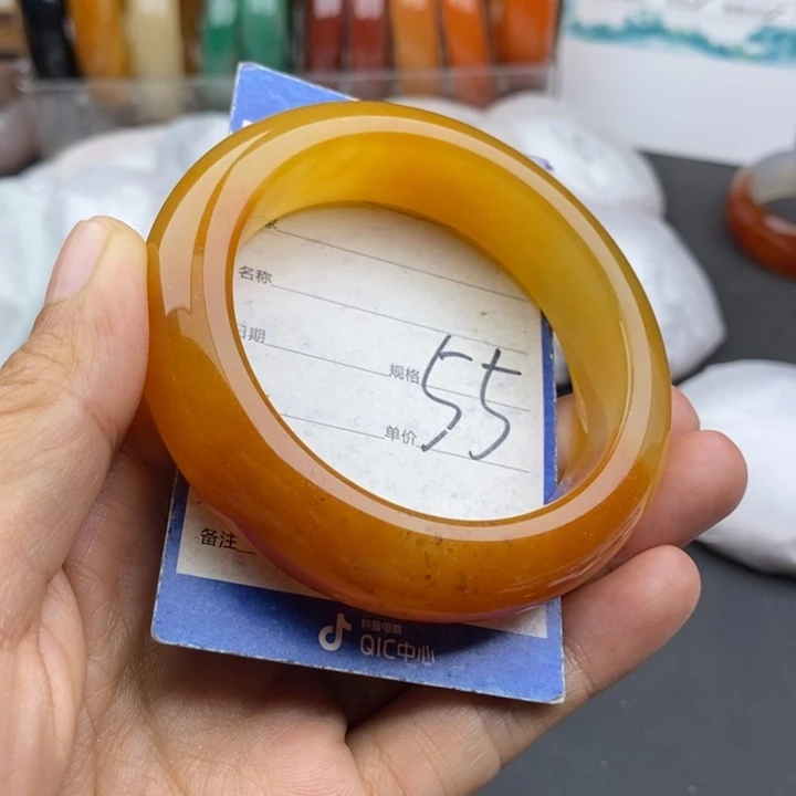 石英质玉未镶嵌手镯