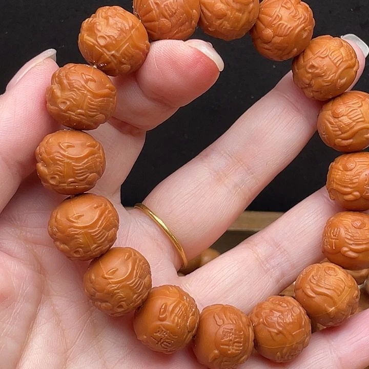 猴头核桃吊坠反油金虎财神