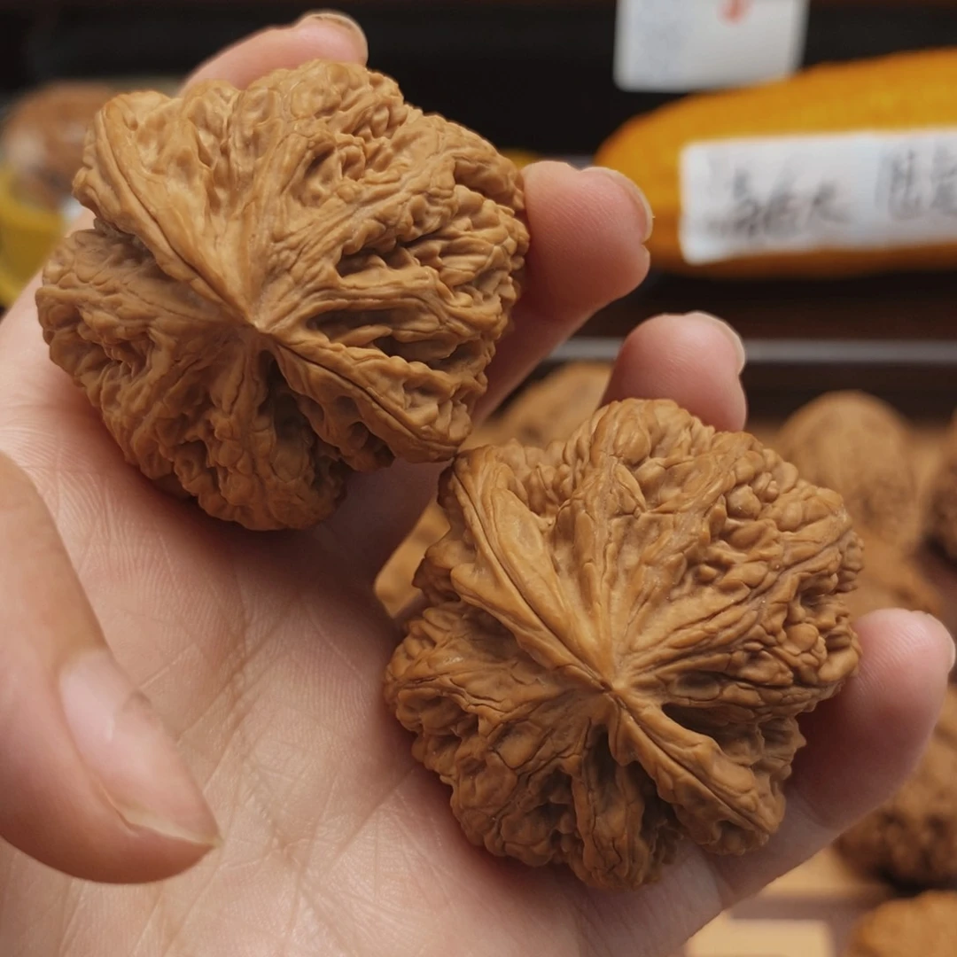 文玩核桃吊坠40粗筋