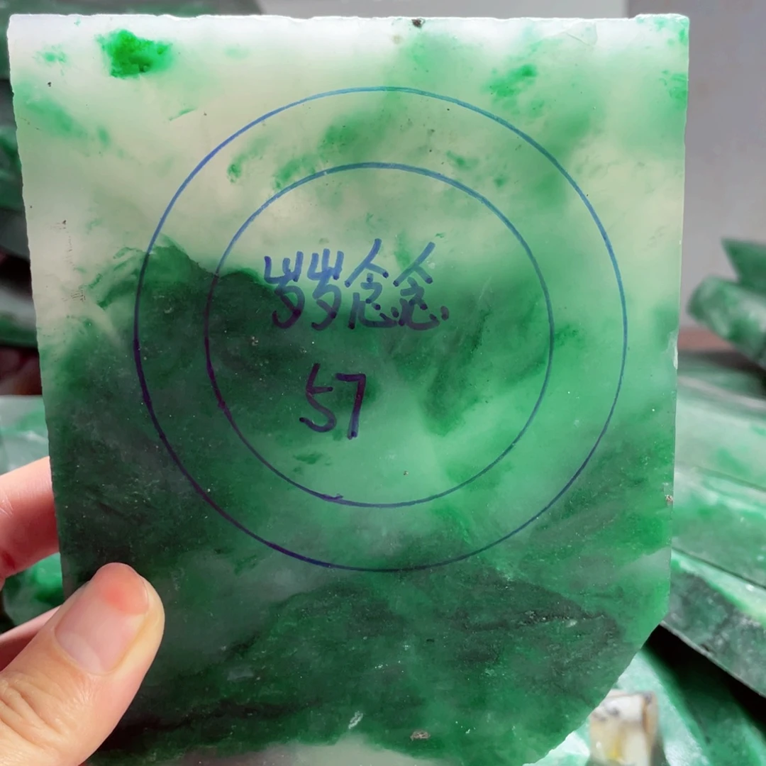 岁***念定制石英质玉（非洲翠）