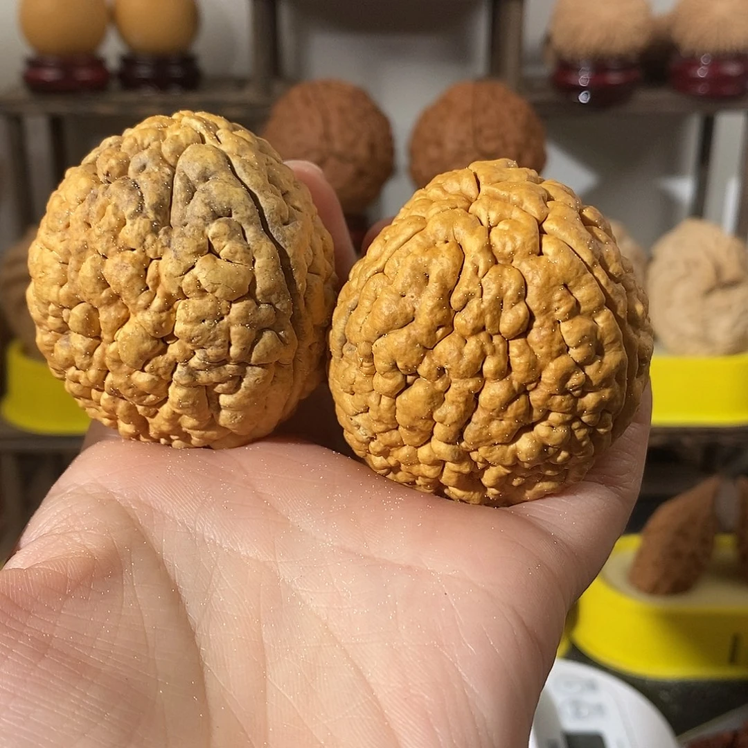 吊坠文玩核桃三瓣脑纹金刚练手瑕不退不换不接受中差评