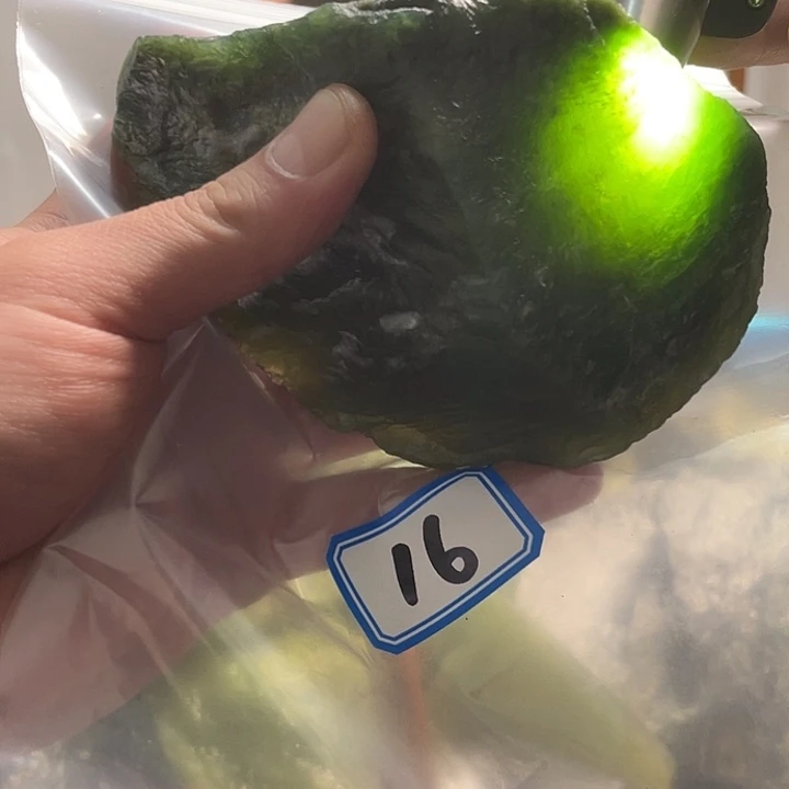 蛇纹石玉合金珠宝奇石