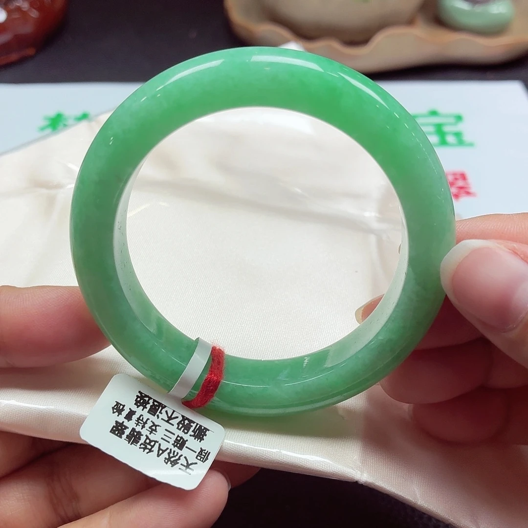 翡翠未镶嵌手镯天然缅甸A货翡翠