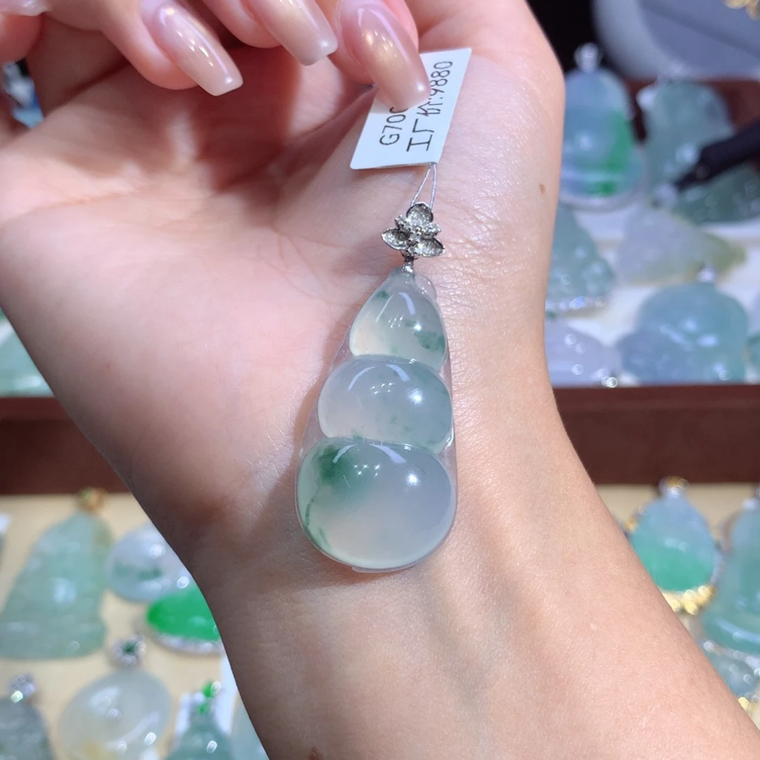 吊坠(不含链)18K金镶嵌翡翠