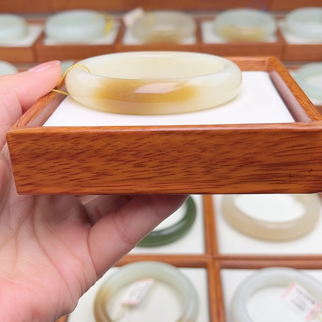 和田玉手镯未镶嵌50.9