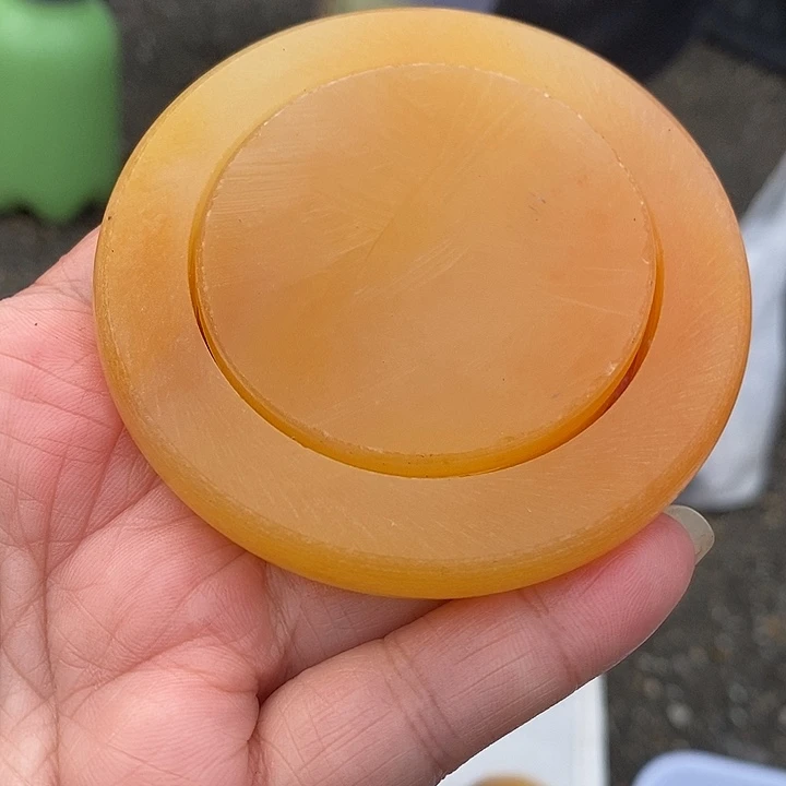 石英质玉（黄龙玉）未镶嵌颈饰