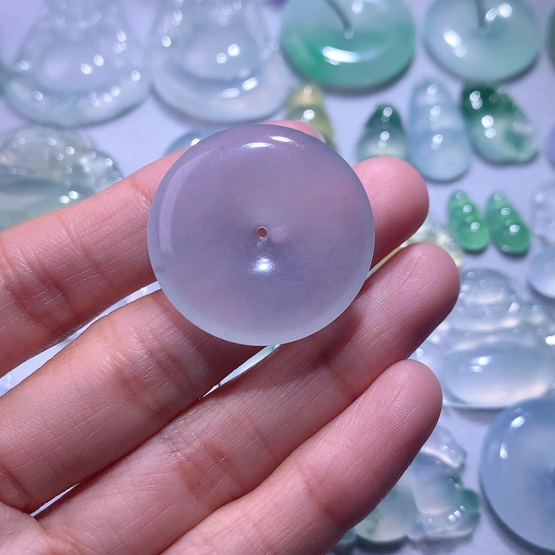 【闪购商品】翡翠颈饰未镶嵌扣