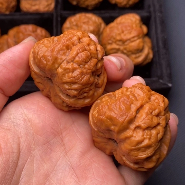 文玩核桃吊坠文玩