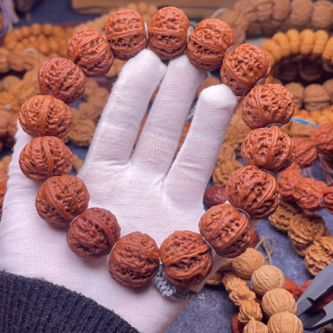 文玩核桃手串珊瑚京八棱