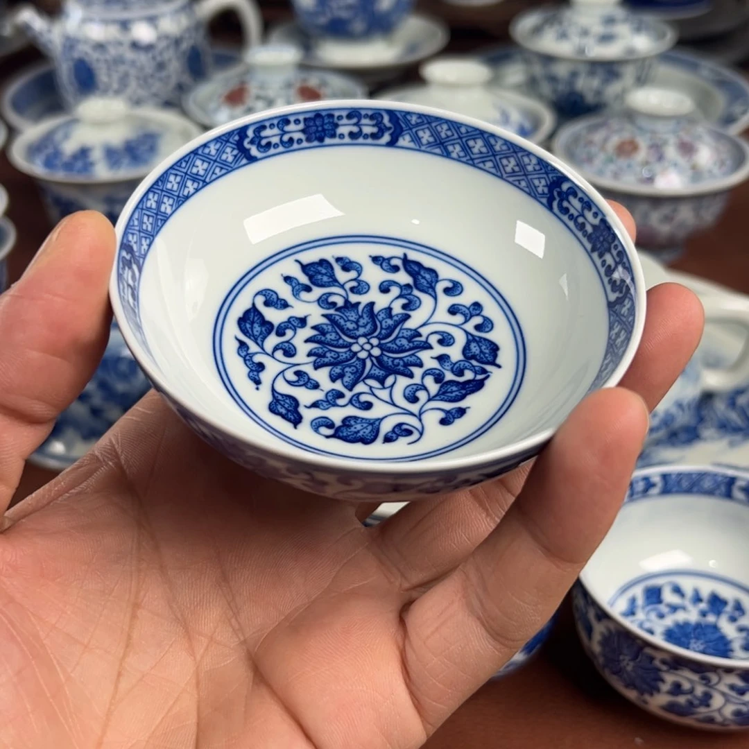阿***蒙陶瓷茶具青花缠枝莲