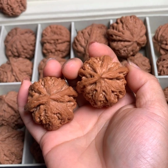 怪*文玩核桃手把件大粗筋